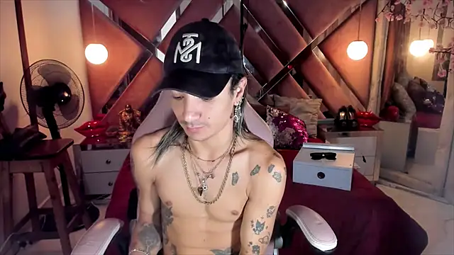 Snapshot of georgie_latin99 chatting on October 24, 12:51 pm georgie latin99 online show from October 24, 12:51 pm