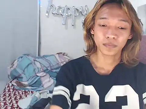 imtwinky online show from March 14, 2:13 pm