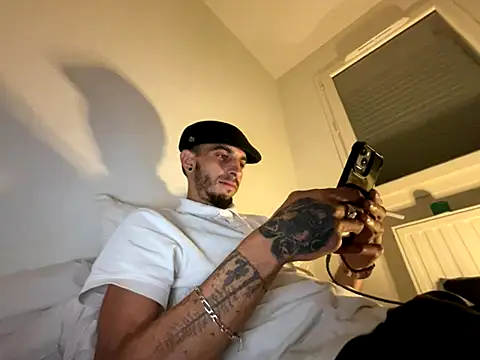 Rebeu313 online show from October 8, 3:22 am