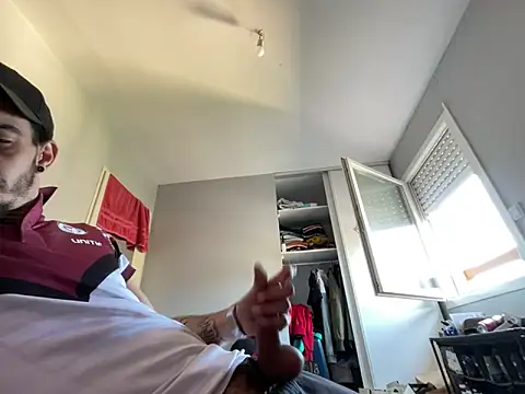 Rebeu313 online show from February 26, 2:29 pm