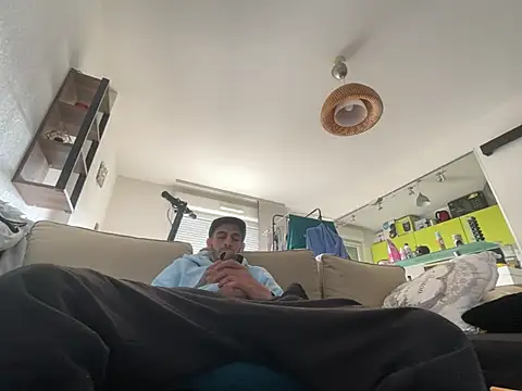 Rebeu313 online show from February 11, 12:48 pm