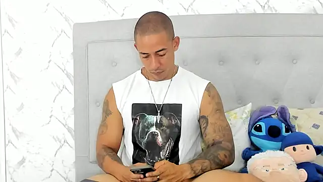 luigiferrara online show from January 30, 9:36 pm