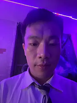 ex199212 online show from June 8, 4:19 pm