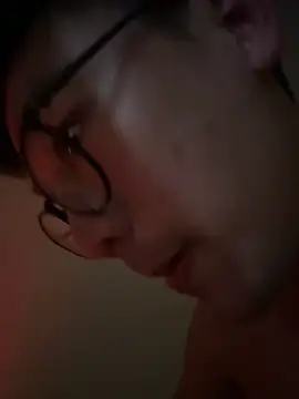 ex199212 online show from February 11, 2:35 am