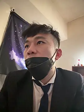 ex199212 online show from March 12, 10:26 am