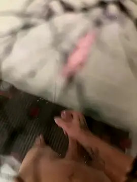 Snapshot of lescro95_ chatting on October 31, 7:06 pm lescro95 online show from October 31, 7:06 pm