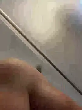 Snapshot of lescro95_ chatting on October 14, 8:43 am lescro95 online show from October 14, 8:43 am