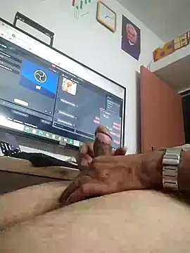 GO LALA online show from December 19, 1:41 pm