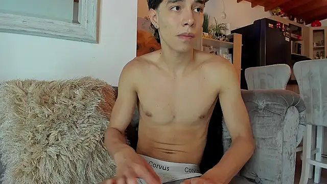 facebaby1 online show from March 9, 11:56 pm