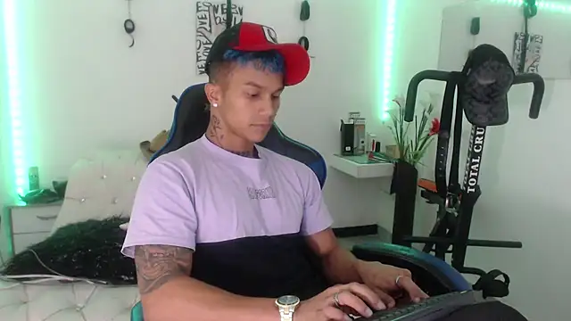 Leonard Price online show from February 24, 3:02 am