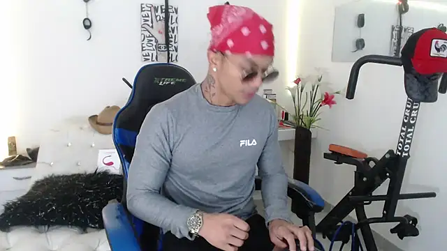 Leonard Price online show from February 21, 9:11 pm