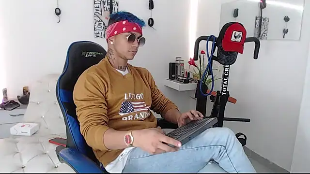 Leonard Price online show from March 11, 11:01 am