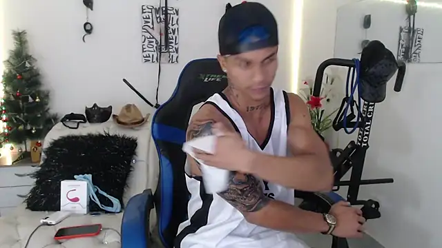 Leonard Price online show from January 31, 12:18 pm