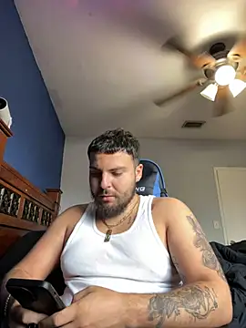 Snapshot of MasterKvn chatting on December 5, 6:13 pm MasterKvn online show from December 5, 6:13 pm