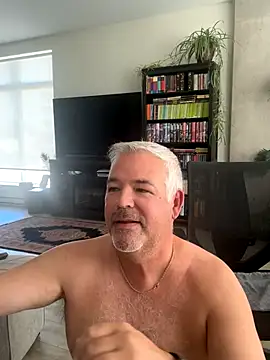 Snapshot of aarosteev2 chatting on September 17, 2:18 pm aarosteev2 online show from September 17, 2:18 pm