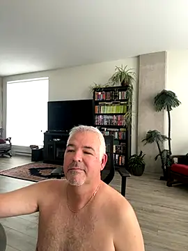 Snapshot of aarosteev2 chatting on October 29, 4:21 pm aarosteev2 online show from October 29, 4:21 pm