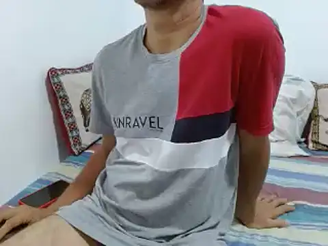 Snapshot of goten-770 chatting on December 10, 11:53 pm goten-770 online show from December 10, 11:53 pm