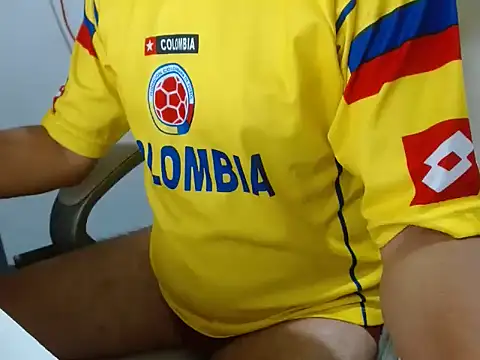 Snapshot of goten-770 chatting on October 25, 6:15 am goten-770 online show from October 25, 6:15 am