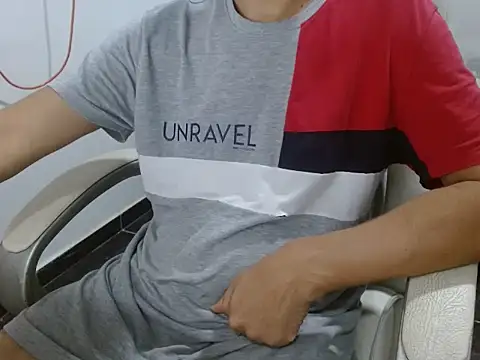 Snapshot of goten-770 chatting on September 25, 7:24 pm goten-770 online show from September 25, 7:24 pm