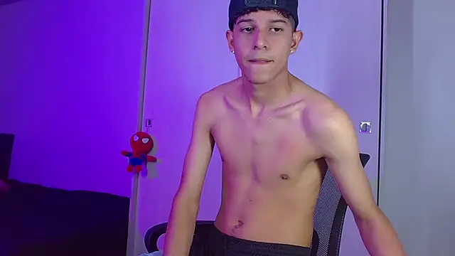 LiamGadiell online show from February 22, 1:55 am