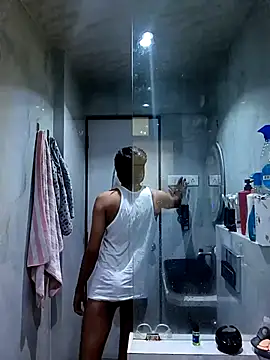 skinnyyyyyyyyy online show from September 25, 4:33 am