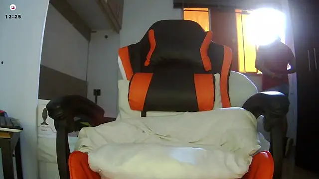 bruce bigg online show from October 27, 9:28 pm