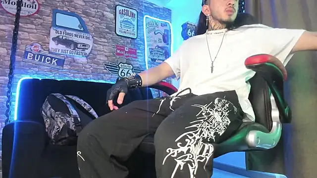 the beast master  online show from March 5, 12:11 pm