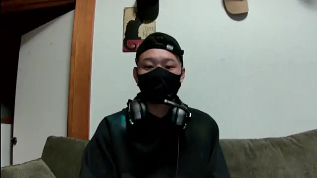 tuki fu online show from December 17, 11:49 am