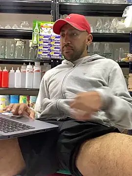 JuanZapata33 online show from December 2, 5:46 pm