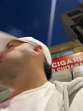 JuanZapata33 online show from October 7, 11:09 pm