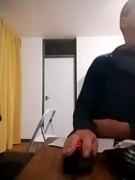 25mitch online show from October 23, 7:06 pm