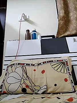 Punekarmanoj97 online show from September 26, 1:53 pm