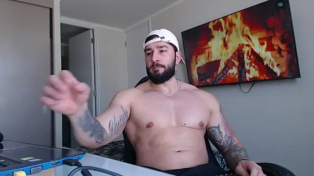 jonhklleyn online show from September 18, 6:43 pm