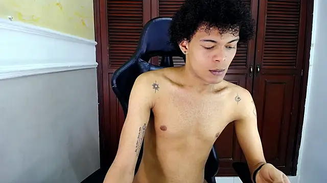 Snapshot of rose_Skinny_ chatting on September 15, 3:46 pm rose Skinny  online show from September 15, 3:46 pm