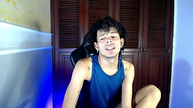 Snapshot of rose_Skinny_ chatting on October 3, 6:46 pm rose Skinny  online show from October 3, 6:46 pm