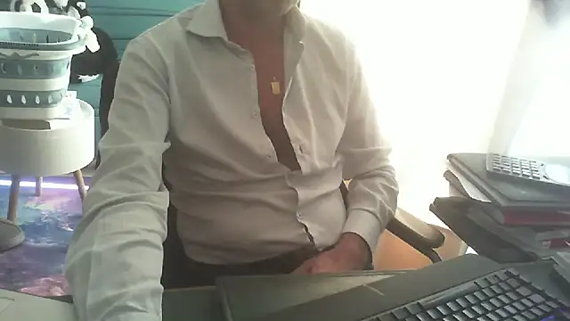 shyfrenchcock1 online show from November 18, 10:19 am