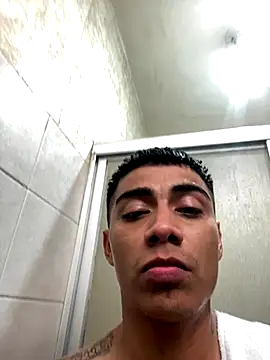 SkinnyHot444 online show from October 4, 10:47 pm