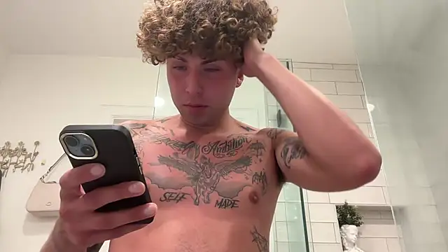 Youngjoshy online show from December 31, 11:39 pm