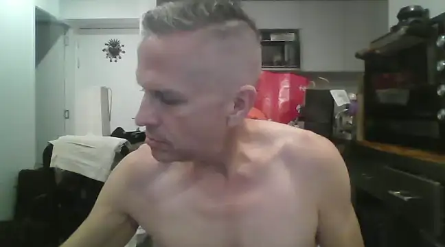 Snapshot of Diegoperrote682661 chatting on December 7, 4:20 am Diegoperrote682661 online show from December 7, 4:20 am