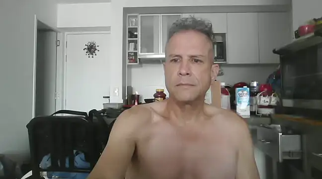 Snapshot of Diegoperrote682661 chatting on February 4, 7:44 pm Diegoperrote682661 online show from February 4, 7:44 pm