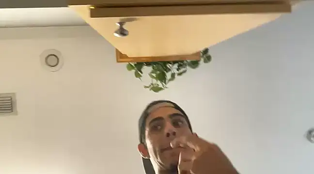 Snapshot of kennylove420 chatting on December 25, 8:50 pm kennylove420 online show from December 25, 8:50 pm