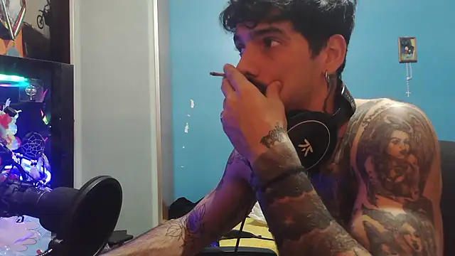 Badboyi1997 online show from November 12, 3:34 am