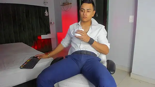 Lucii fer  online show from November 5, 11:45 am