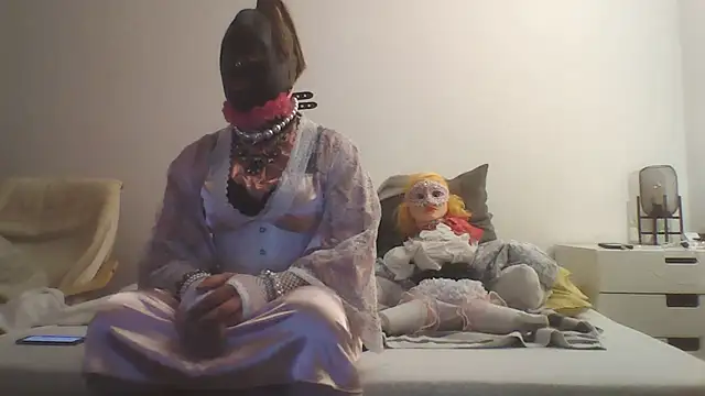 Snapshot of Sissy-Beate chatting on March 22, 8:37 pm Sissy-Beate online show from March 22, 8:37 pm