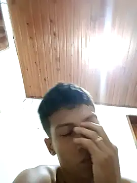 Snapshot of wolf_james123 chatting on December 30, 2:40 pm wolf james123 online show from December 30, 2:40 pm