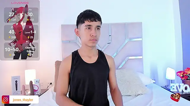 Thayler jones online show from December 4, 11:17 am