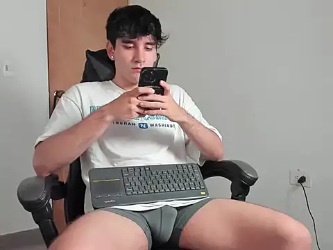 leo030809 online show from March 30, 10:33 pm