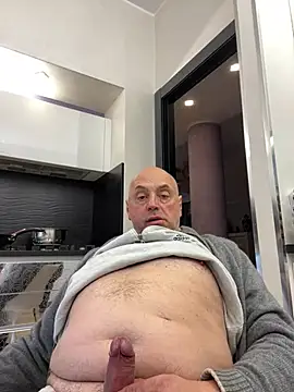 Snapshot of pantomax chatting on December 16, 1:54 pm pantomax online show from December 16, 1:54 pm