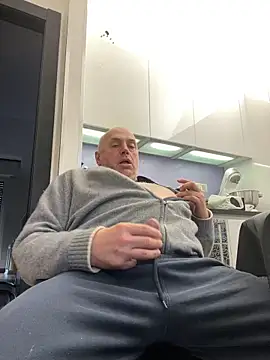 Snapshot of pantomax chatting on February 11, 1:51 pm pantomax online show from February 11, 1:51 pm