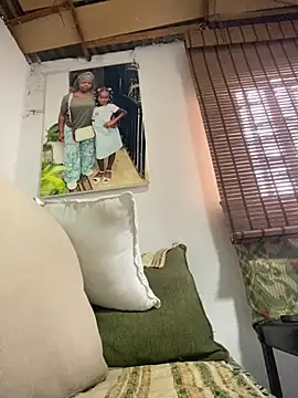 ElNegroRony online show from November 4, 8:43 pm